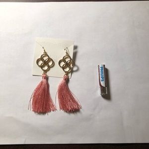 🧚🏻‍♀️Favorite pink tassel earrings🧚🏻‍♀️